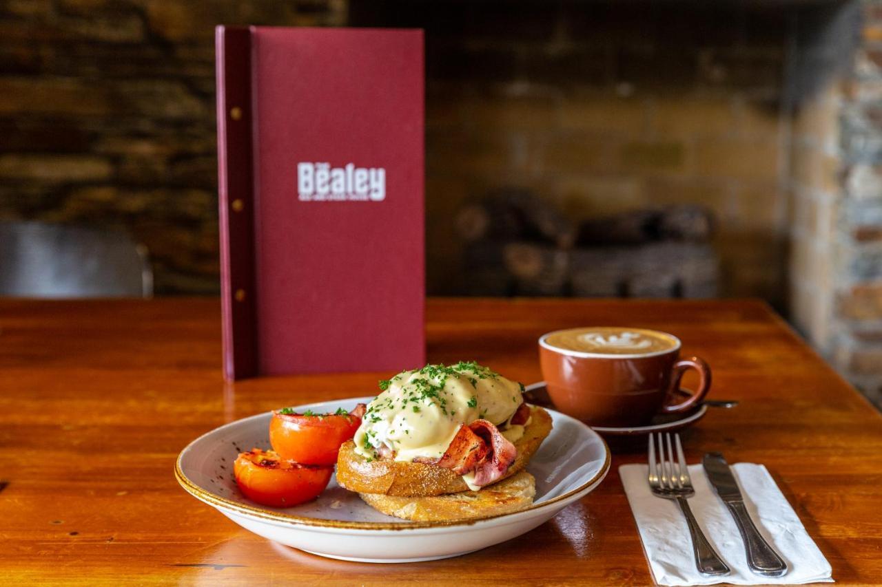 The Bealey Quarter Christchurch Exterior foto Breakfast at Healey's