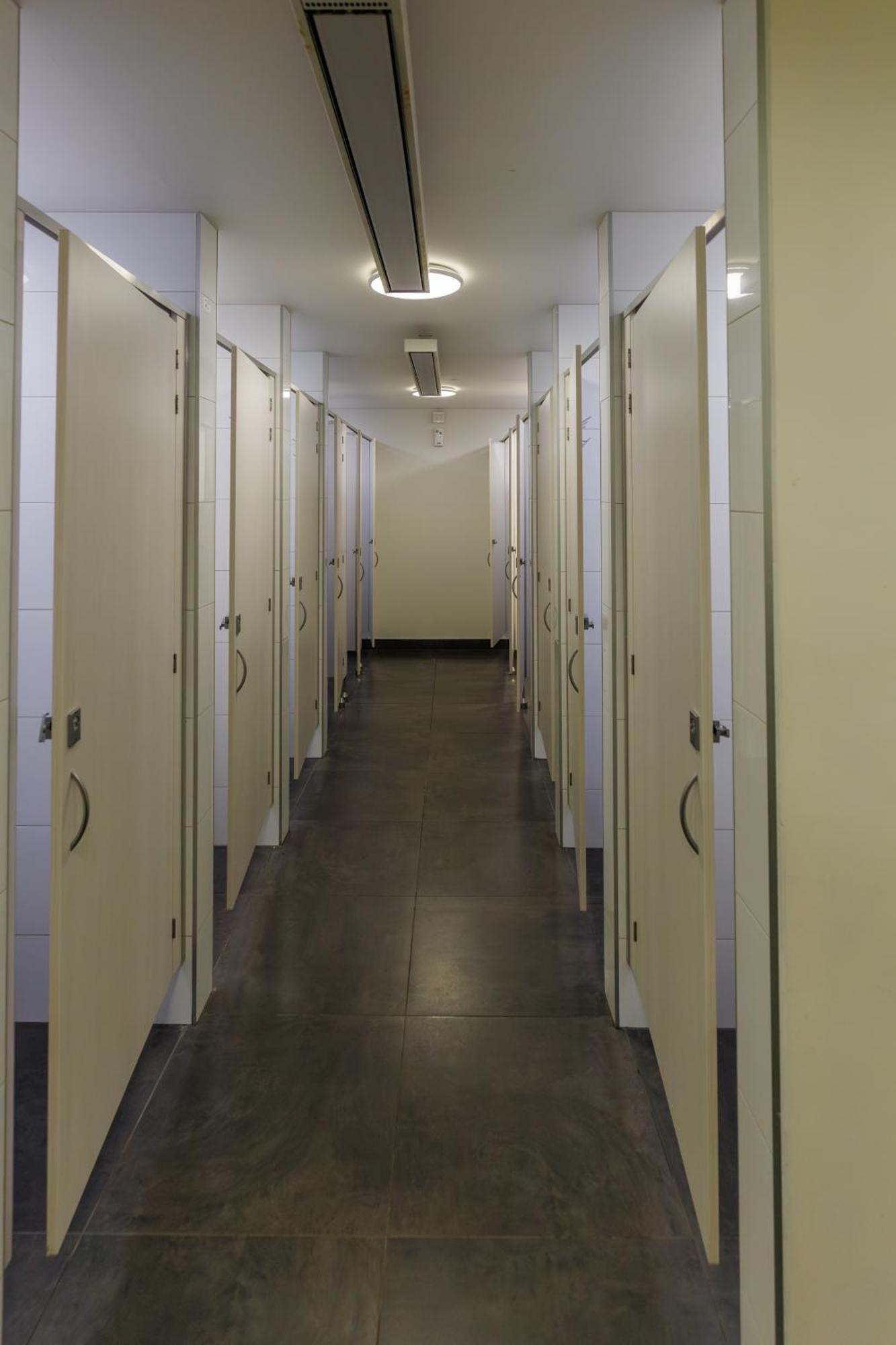 The Bealey Quarter Christchurch Exterior foto A corridor of cells at HMP Belmarsh